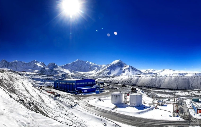 Выручка "Кумтор Голд Компани" в 2025 году превысила 1,4 миллиарда долларов