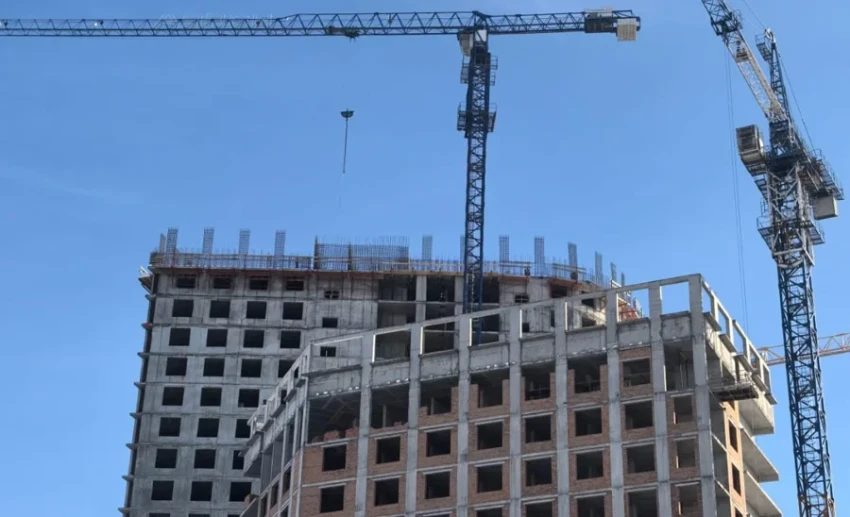 К концу 2026 года ожидается сдача более 120 жилых комплексов в Бишкеке - Минстрой