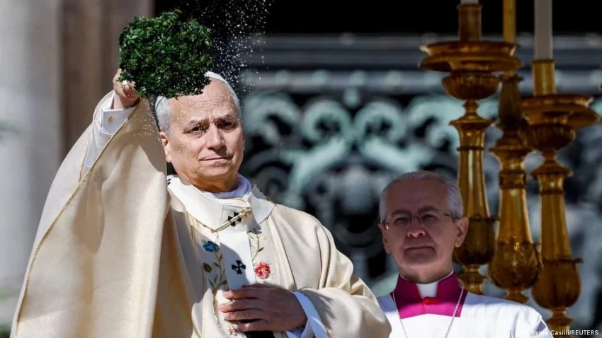 Католики мира празднуют Пасху. Папа Римский призвал всех воюющих сложить оружие