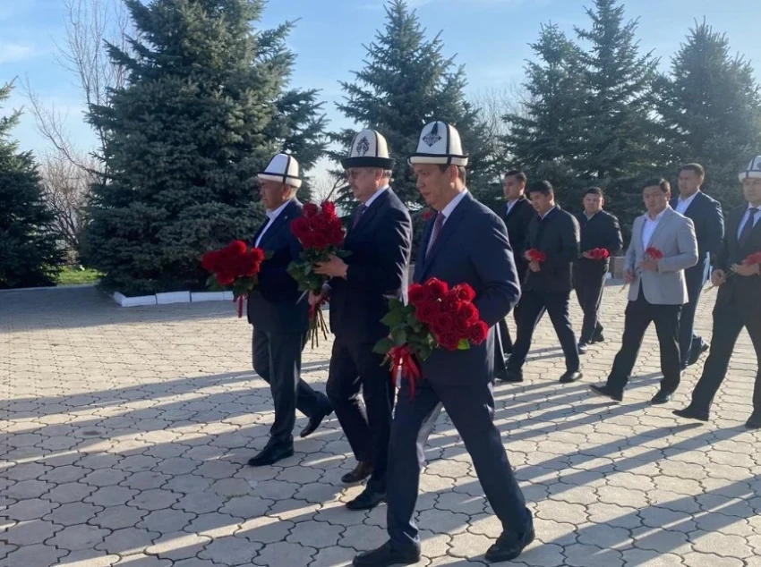 В "Ата-Бейите" почтили память погибших в апрельских событиях 2010 года