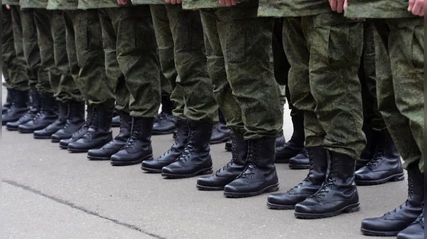 Узбекистанца, ушедшего на войну из-за пыток в российской колонии, осудили на родине